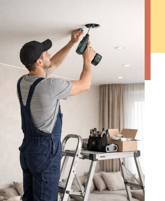 Установка и монтаж точечных светильников в натяжной потолок в Брянске от 1935 руб. | ОТДЕЛОЧНИК-Бнк