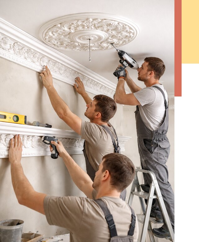 Монтаж лепнины на потолок в Брянске от 3440 руб. быстро и недорого | ОТДЕЛОЧНИК-Бнк